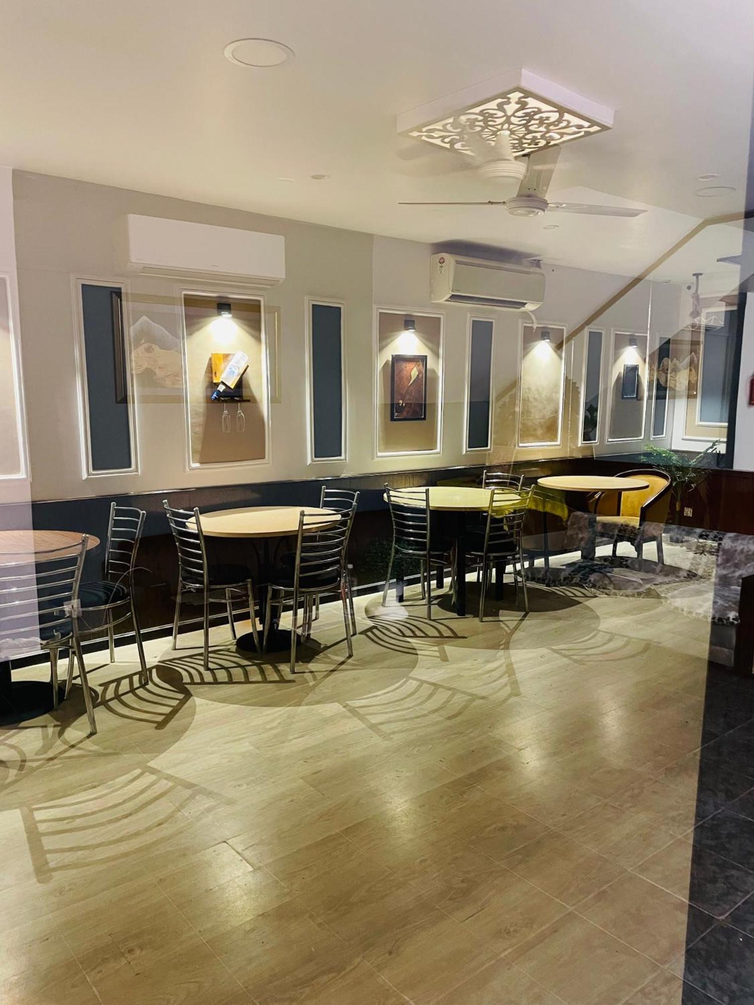 The Royal Presidency Inn Lucknow Extérieur photo