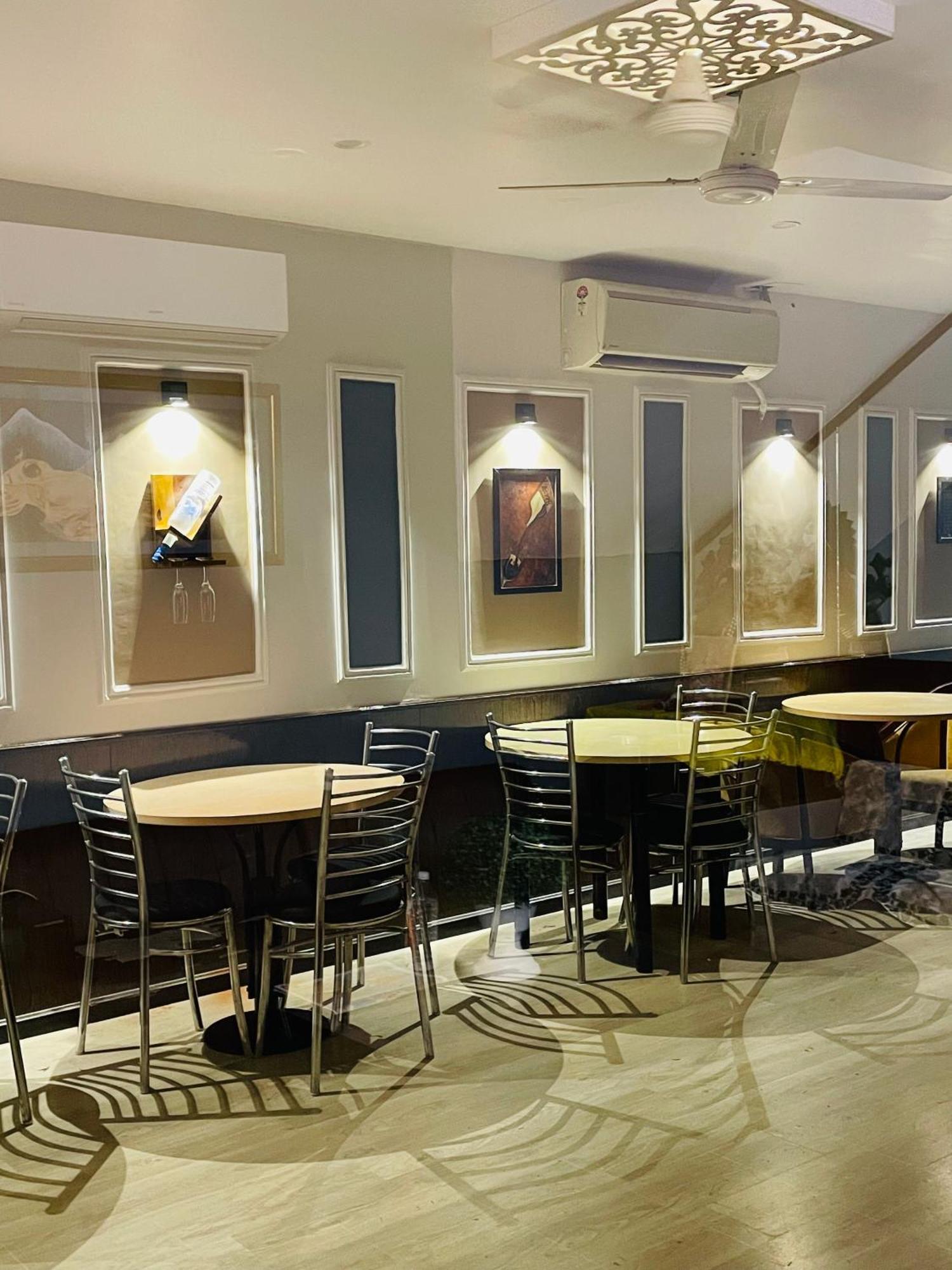 The Royal Presidency Inn Lucknow Extérieur photo