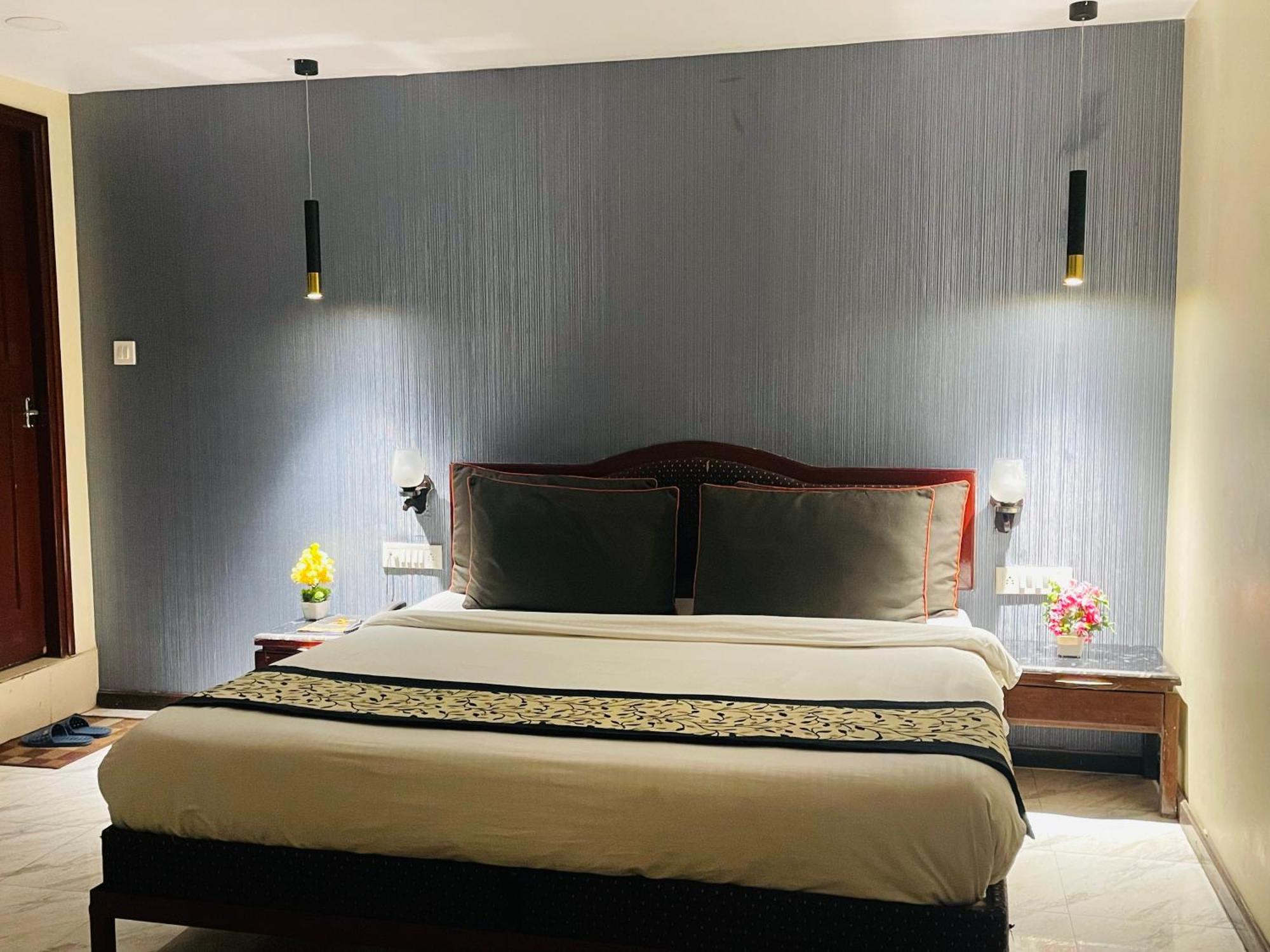 The Royal Presidency Inn Lucknow Extérieur photo