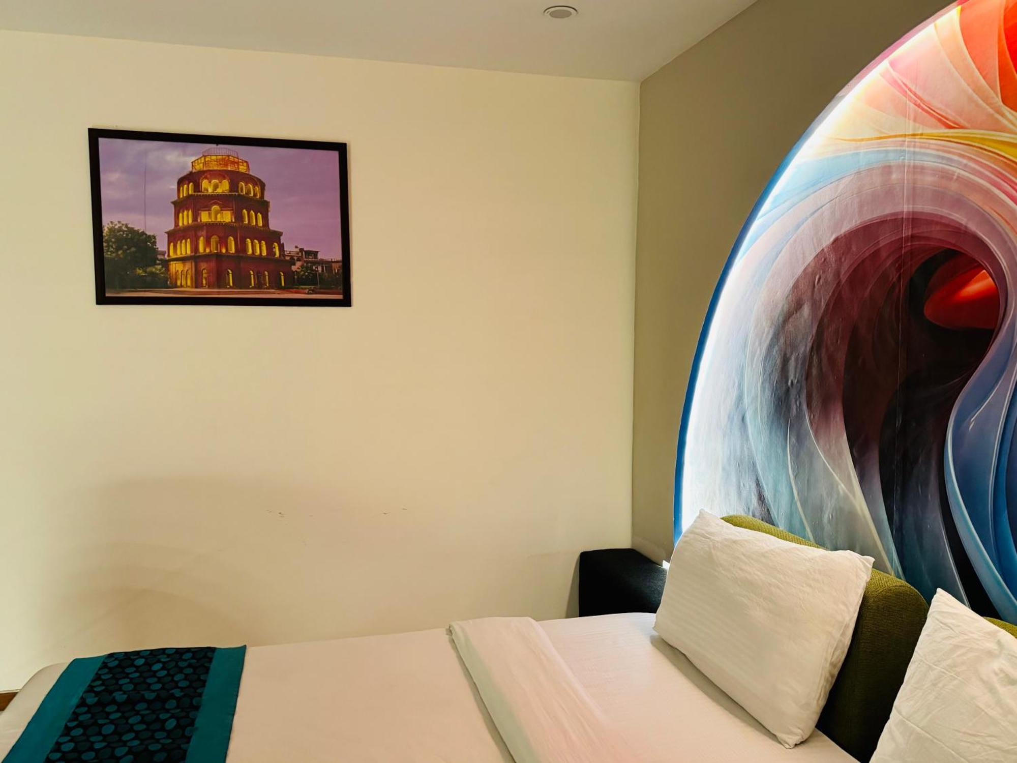 The Royal Presidency Inn Lucknow Extérieur photo